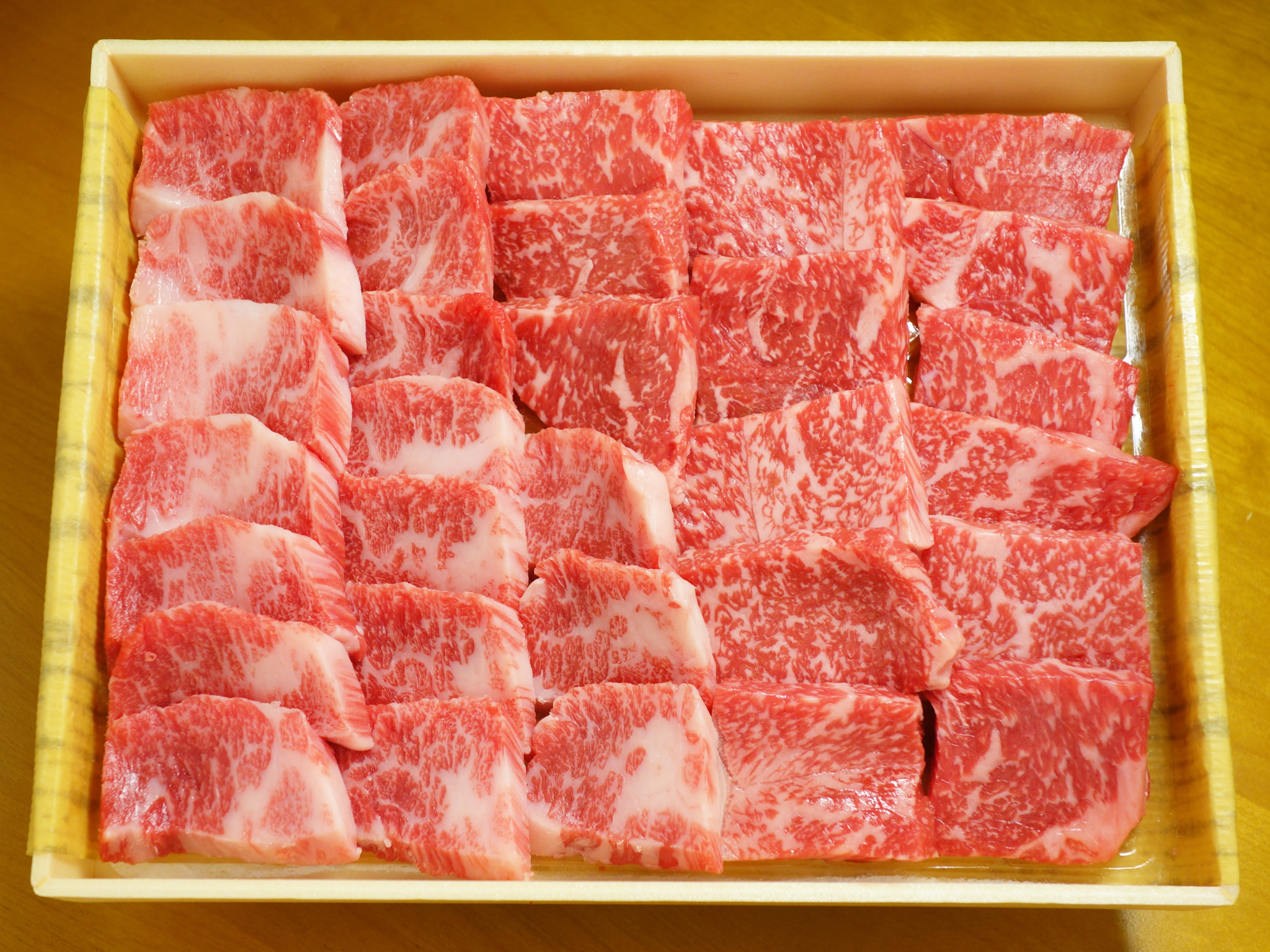 熊本和牛あか牛焼肉食べ比べセット(カルビ250g、ロース250g) - 画像1